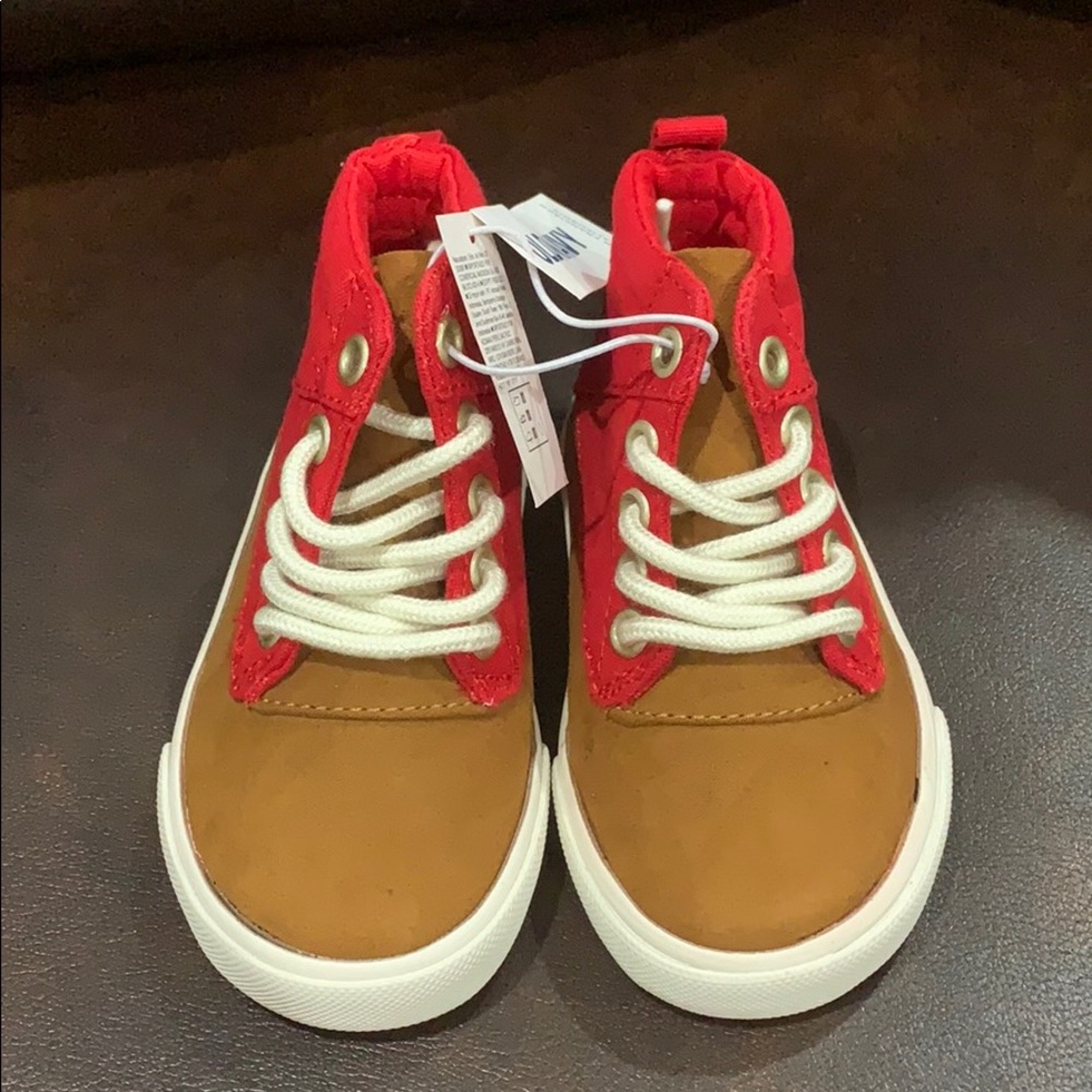 NWT Toddler boy high top sneakers!